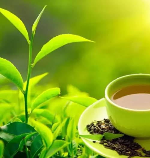 Dark Premium Loose Leaf Tea Raw Texture